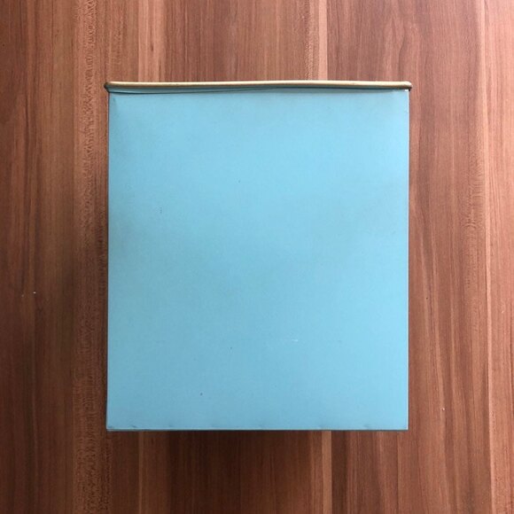 Shabby Chique Metal Storage Container - Picture 3 of 4